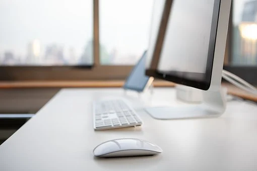 Clean and tidy office desk.